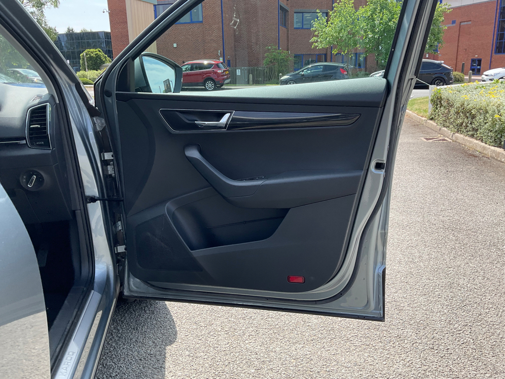 Skoda Karoq Edition Grey #18