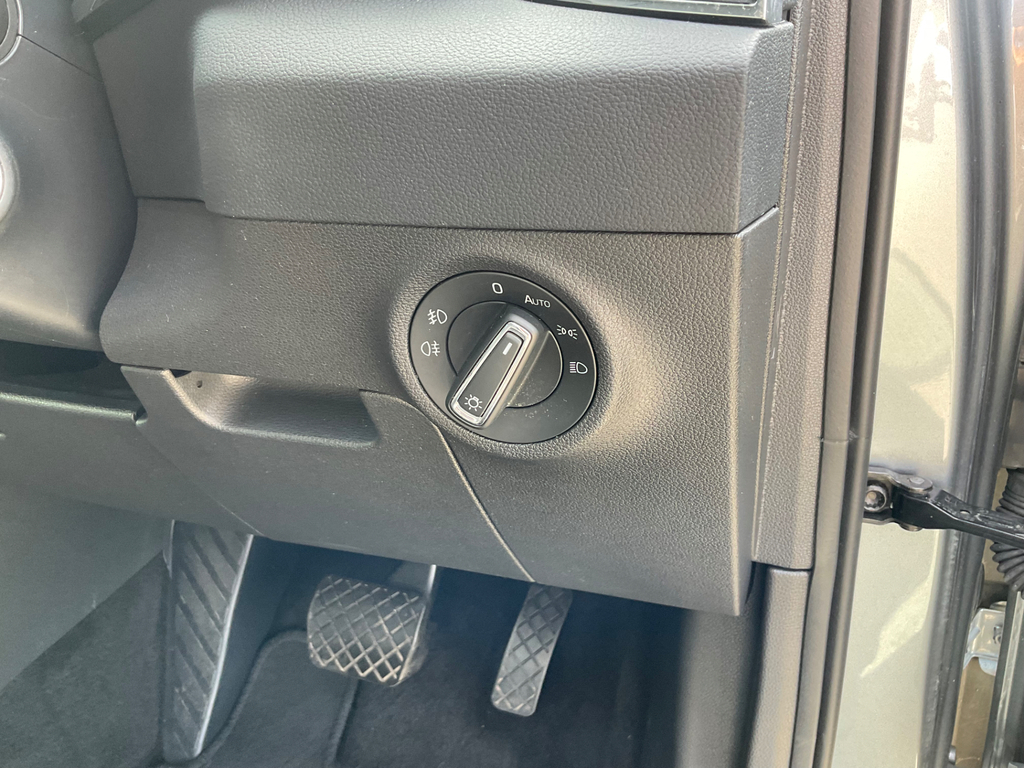 Skoda Karoq Edition Grey #33