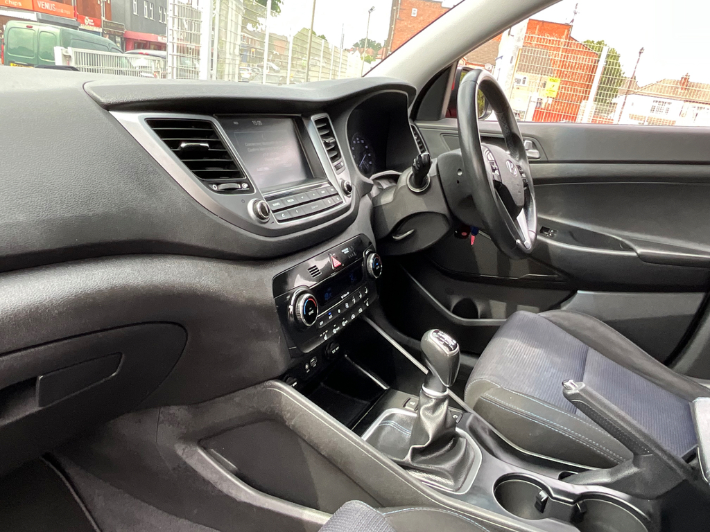Hyundai Tucson  Red #31