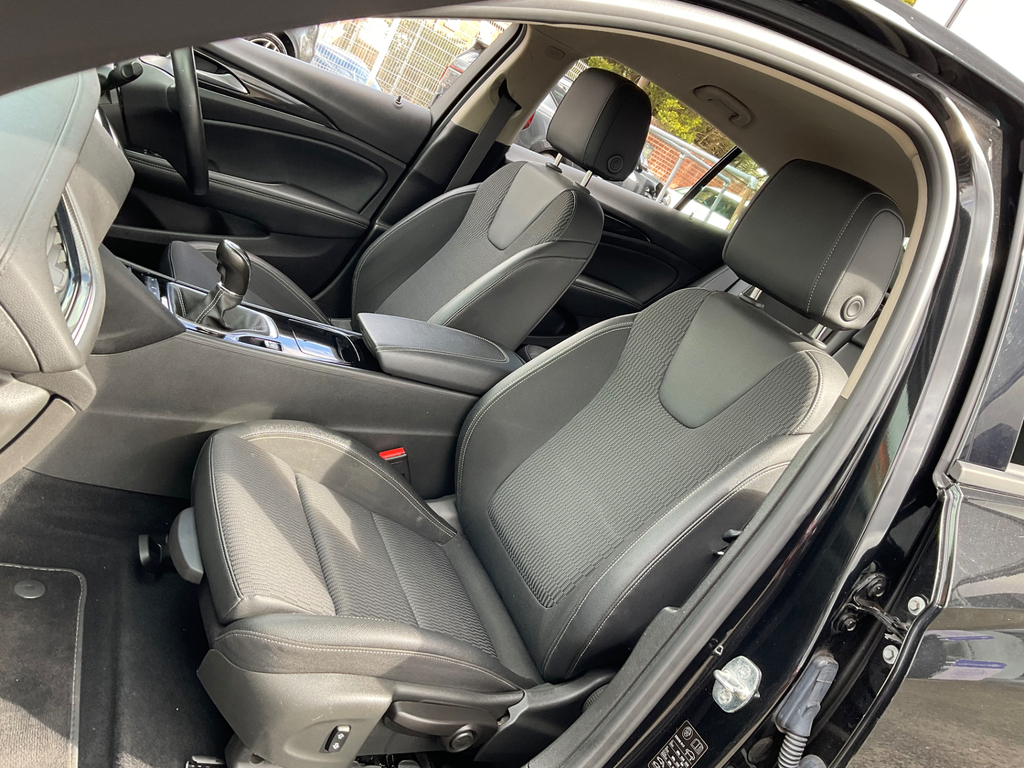 Vauxhall Insignia 1.5 Turbo D Se Nav Black #27