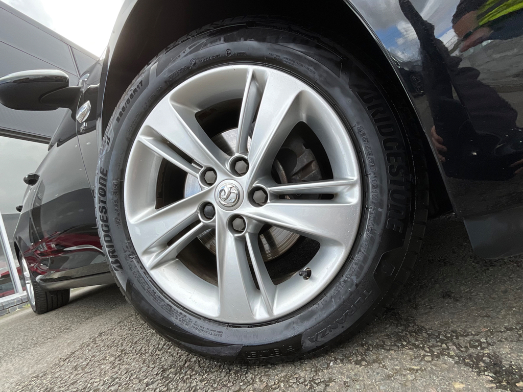 Vauxhall Insignia 1.5 Turbo D Se Nav Black #37