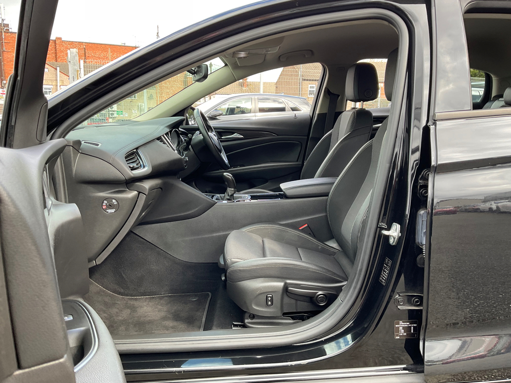 Vauxhall Insignia 1.5 Turbo D Se Nav Black #28