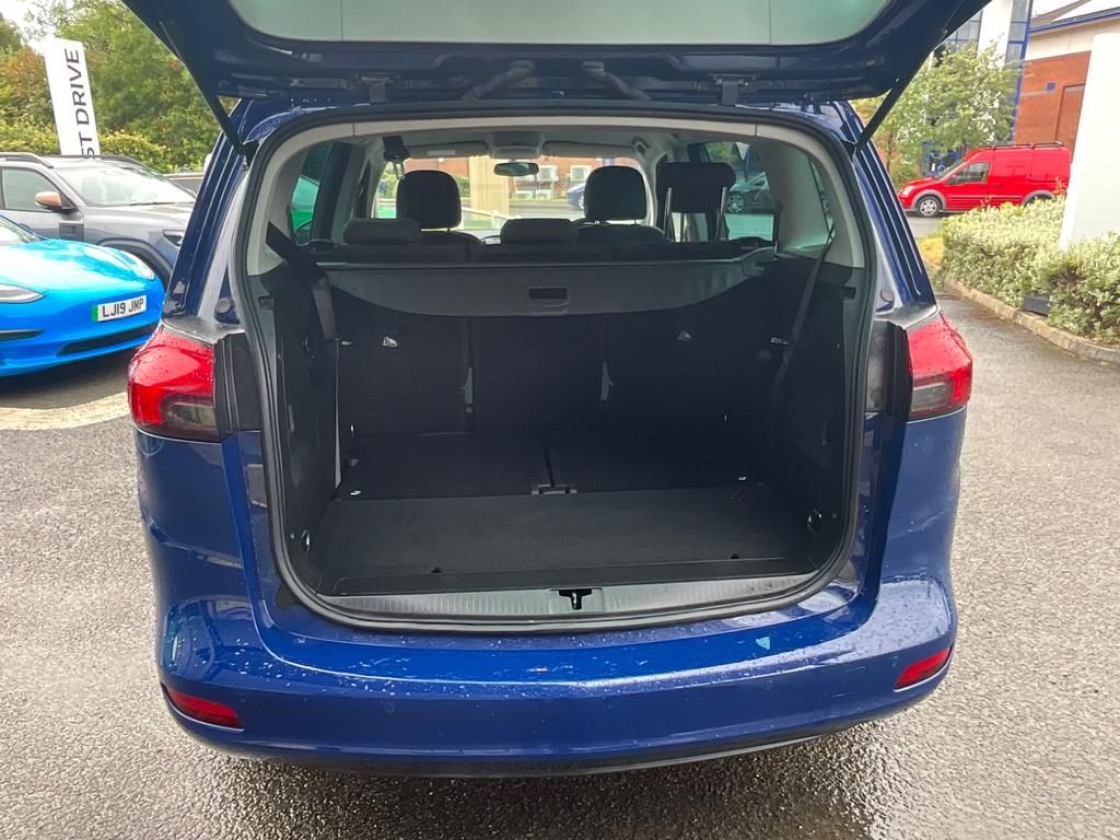 Vauxhall Zafira Tourer Sri Cdti Ss Red #9