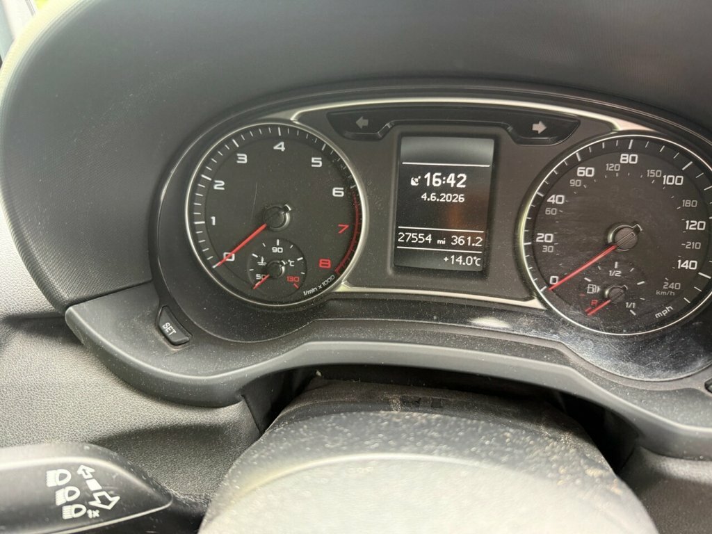 Audi A1 1L Sport Black #3