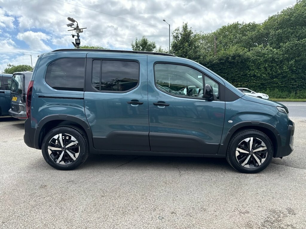 Peugeot e-Rifter Mpv Blue #3