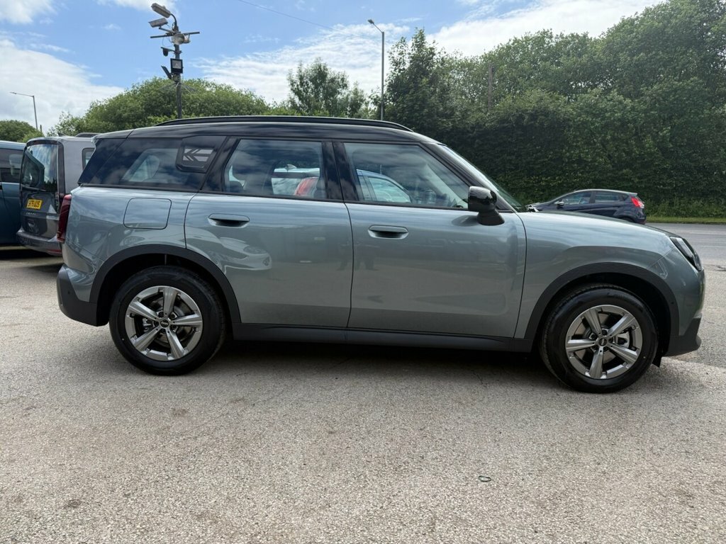 Mini Countryman 1.5L Classic Green #2