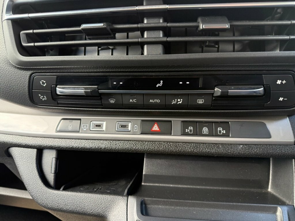 Peugeot e-Traveller Mpv Grey #36