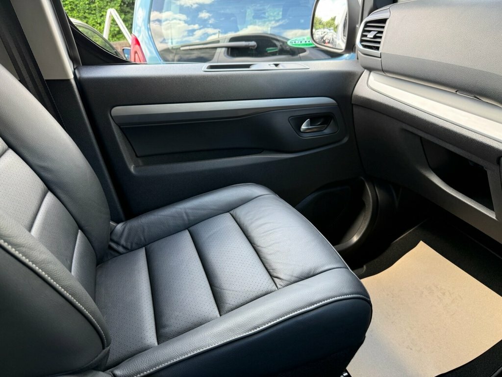 Peugeot e-Traveller Mpv Grey #41