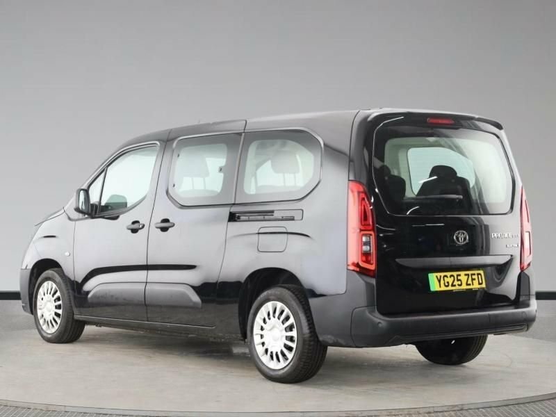 Toyota Proace City Mpv Black #3