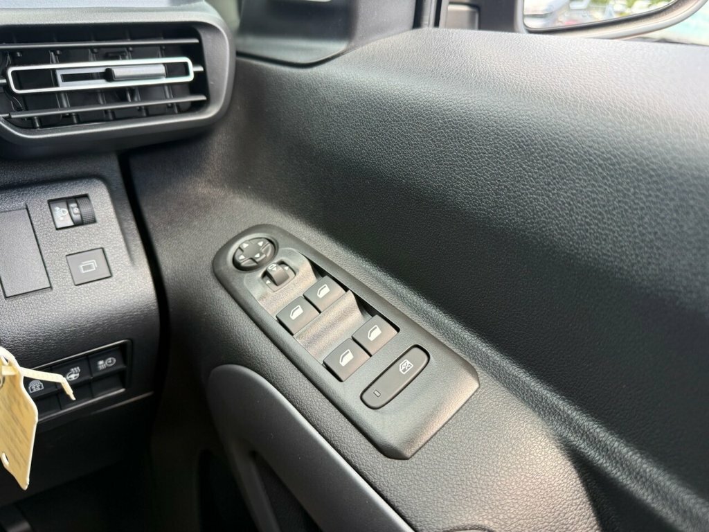 Citroen e-Berlingo 100Kw Max M 52Kwh Blue #35