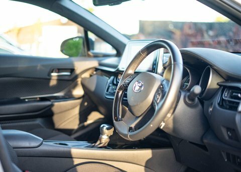 Toyota C-Hr Excel Black #12