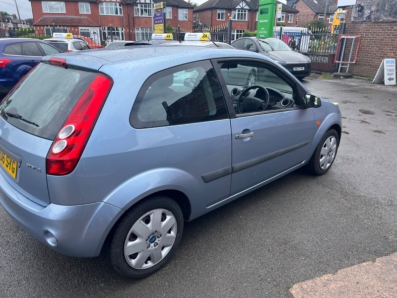 Ford Fiesta 1.25 Style Climate Hatchback Blue #5