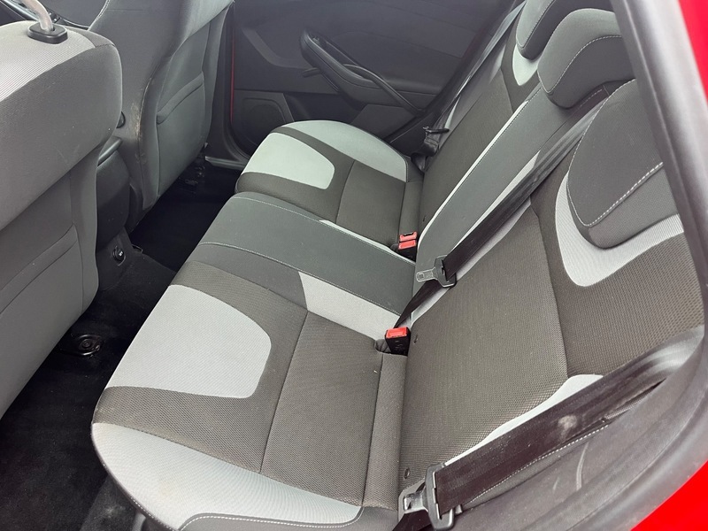 Ford Focus Hatchback White #18