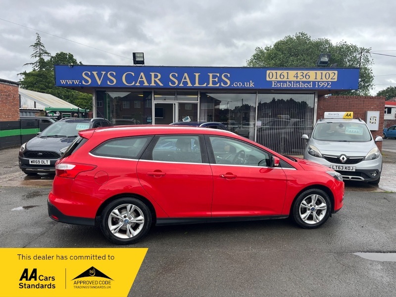 Ford Focus 1.6 Zetec Estate Red