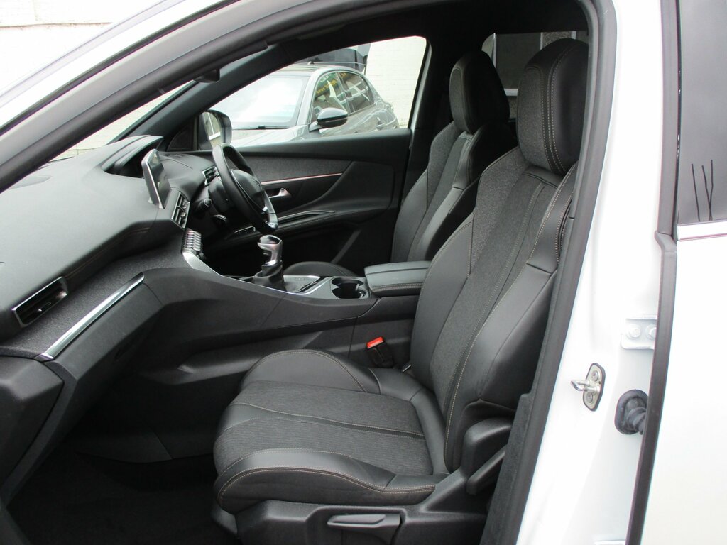 Peugeot 5008 1.5 Bluehdi Gt Line Suv Euro 6 White #4