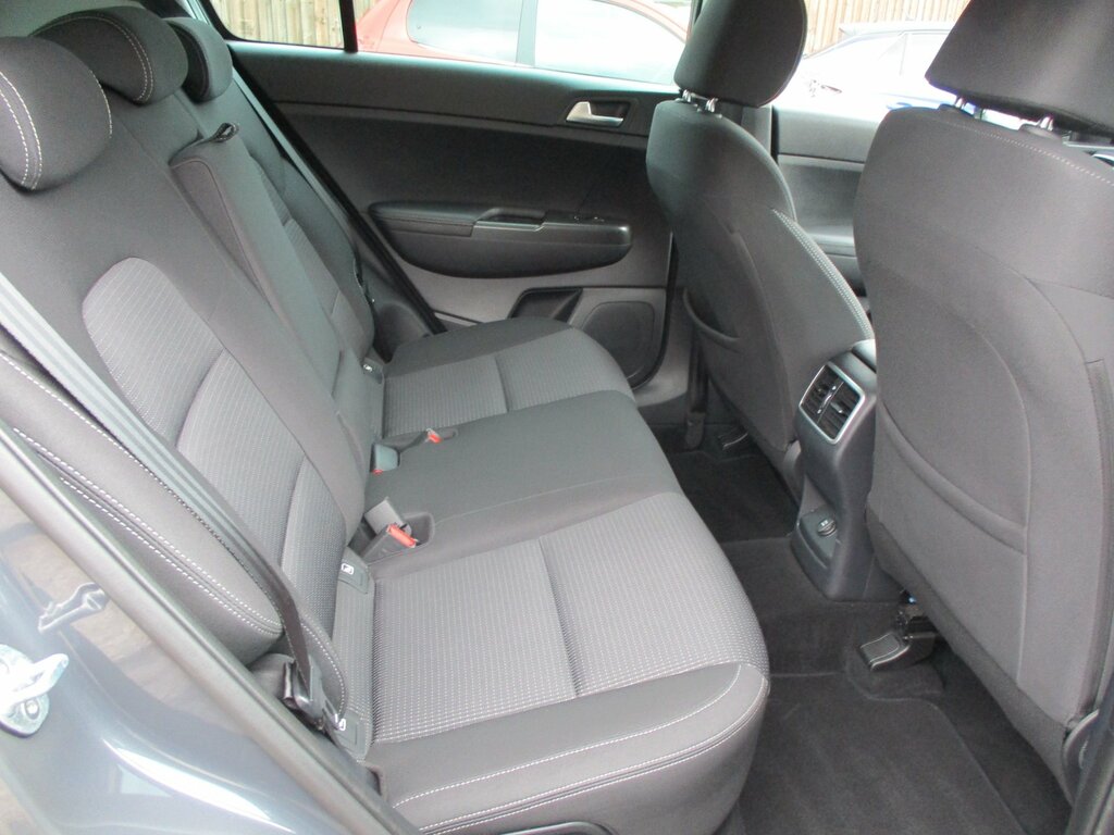 Kia Sportage 1.6 Gdi 2 Suv Euro 6 Ss 130 Grey #6