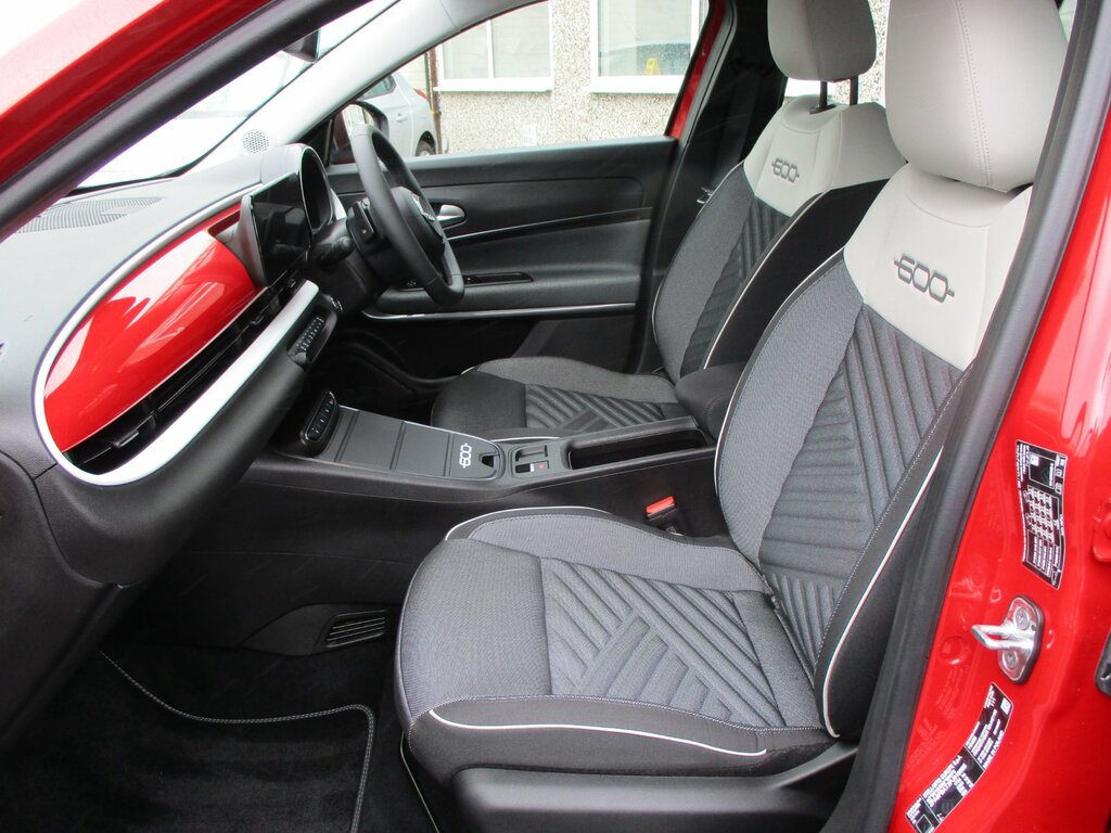 Fiat 600 1.2 Mhev Suv Hybrid E-dct Euro 6 Ss Red #4
