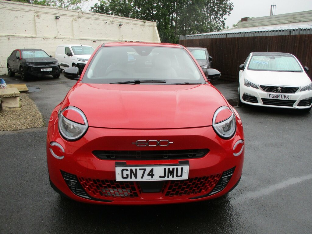 Fiat 600 1.2 Mhev Suv Hybrid E-dct Euro 6 Ss Red #5