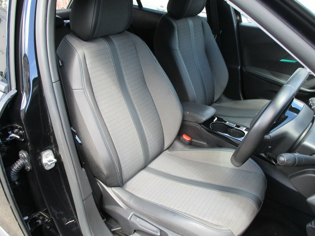 Peugeot 2008 1.2 Puretech Allure Premium Suv SG71VUC Black #6