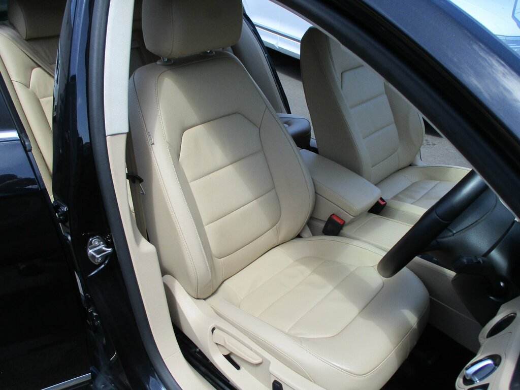 Volkswagen Passat 2.0 Tdi Bluemotion Tech R-line Silver #13