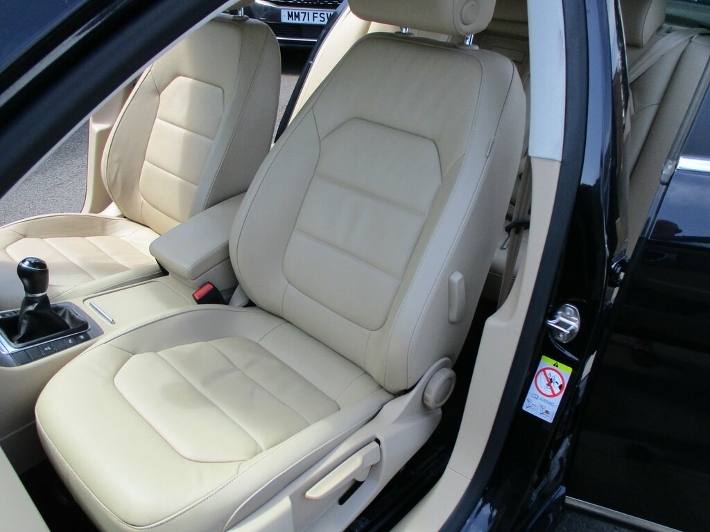 Volkswagen Passat 2.0 Tdi Bluemotion Tech R-line Silver #11