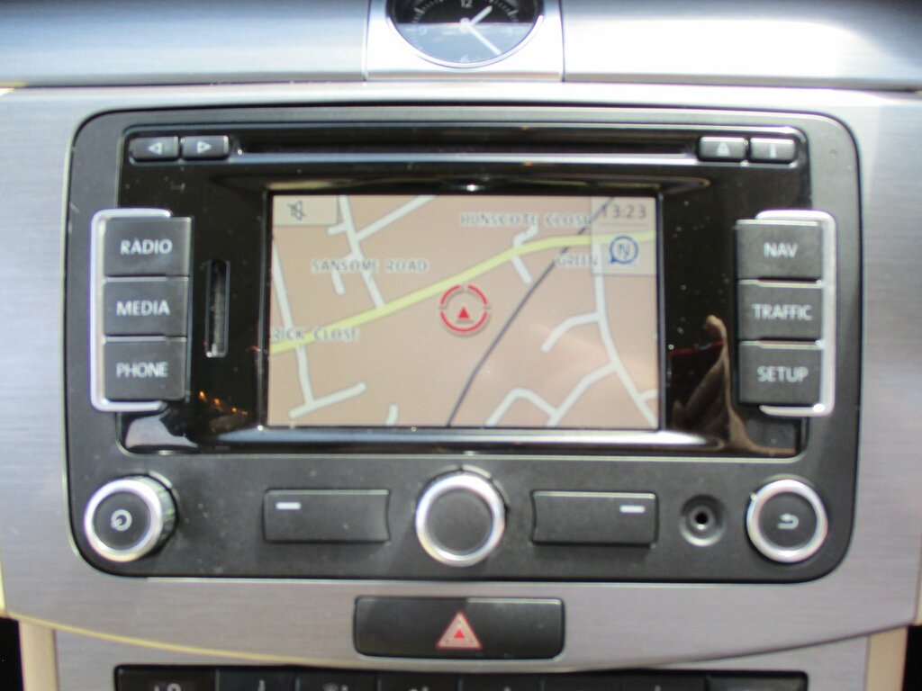 Volkswagen Passat 2.0 Tdi Bluemotion Tech R-line Silver #8
