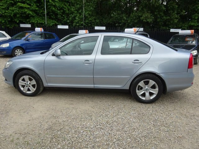 Skoda Octavia 1.6 Mpi Se Hatchback Blue