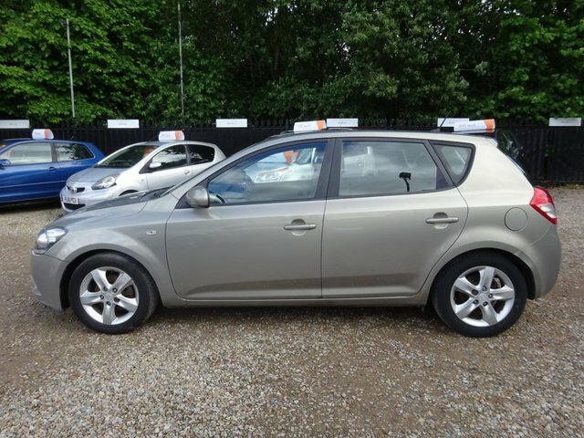 Kia Ceed 1.6 Crdi Ecodynamics 2 Silver