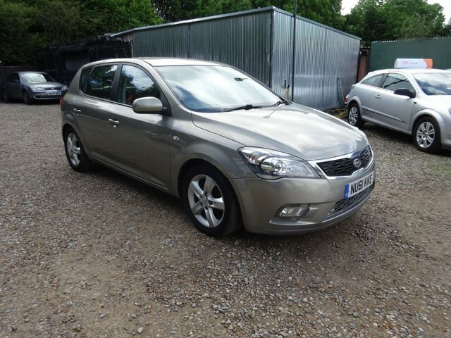 Kia Ceed 1.6 Crdi Ecodynamics 2 Silver #3