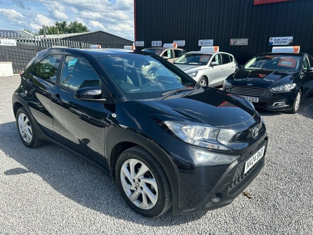 Toyota Aygo X 1.0 Vvt-i Pure Hatchback NV24SKO Black #2