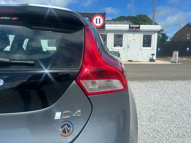 Volvo V40 2.0 D4 R-design Nav DF15FTO Grey #5
