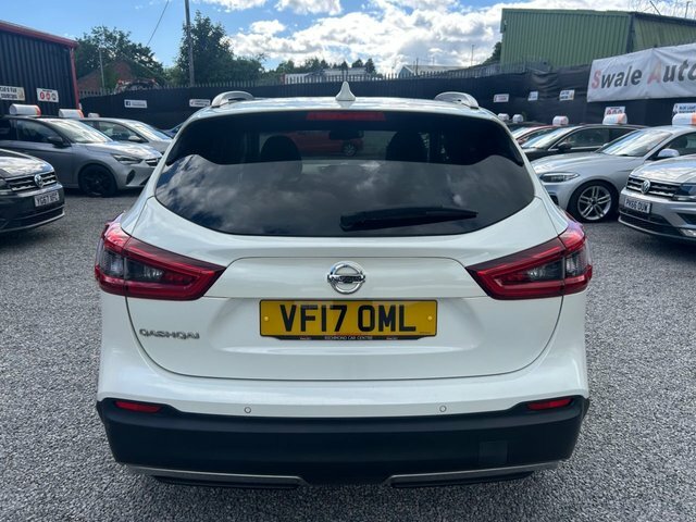 Nissan Qashqai 1.5 Dci Tekna Suv VF17OML White #4