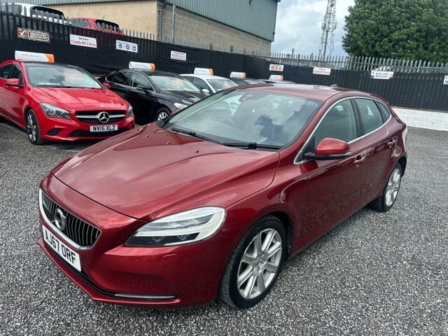 Volvo V40 2.0 D2 Inscription Hatchback Red #6