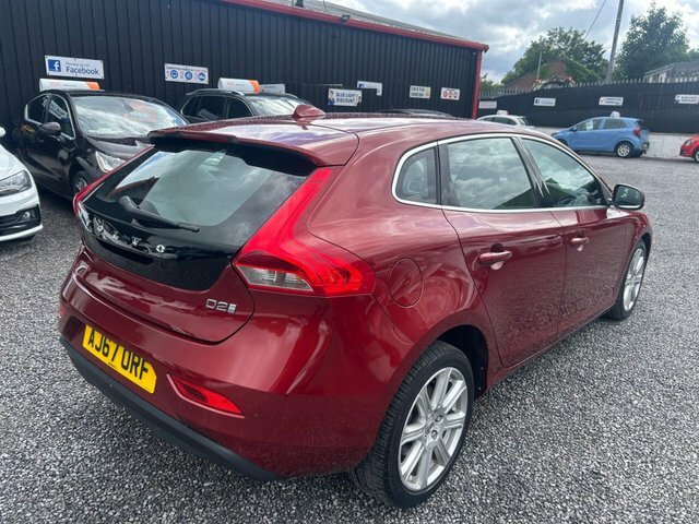 Volvo V40 2.0 D2 Inscription Hatchback Red #5