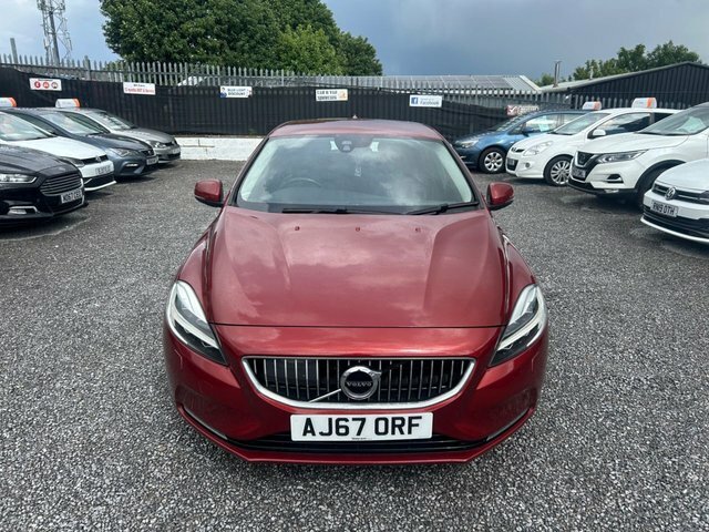 Volvo V40 2.0 D2 Inscription Hatchback Red #3
