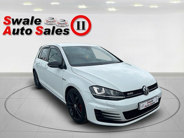 Volkswagen Golf 2.0 Tdi Bluemotion Tech CK15UKT White #3