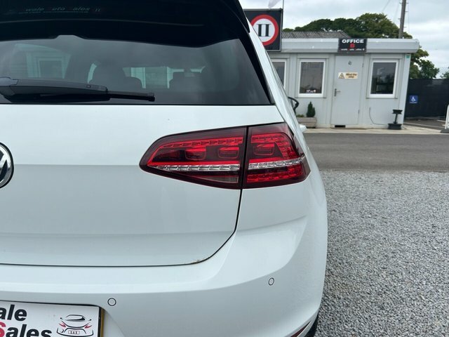 Volkswagen Golf 2.0 Tdi Bluemotion Tech CK15UKT White #5