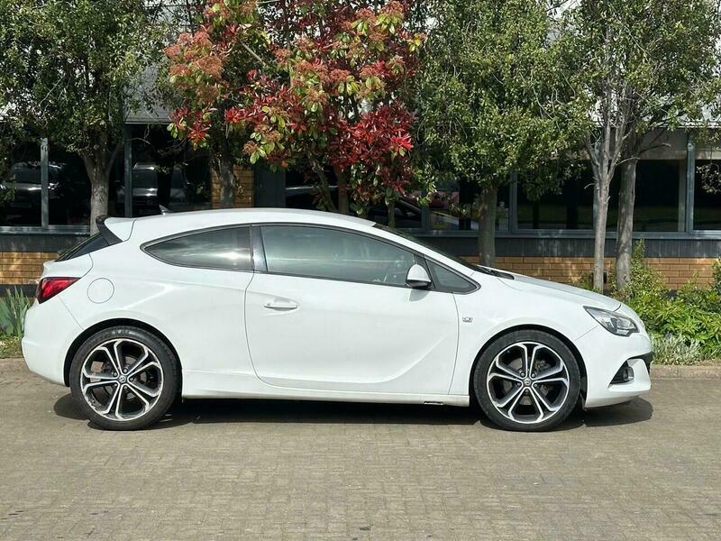 Vauxhall Astra GTC 1.4I Turbo Limited Edition MH15HRU White #3