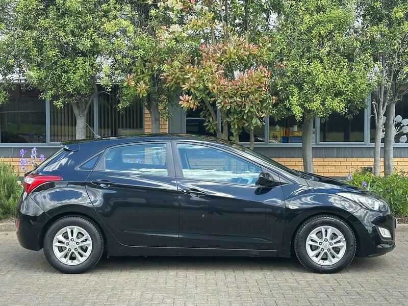 Hyundai I30 1.6 Crdi Blue Drive Black #3