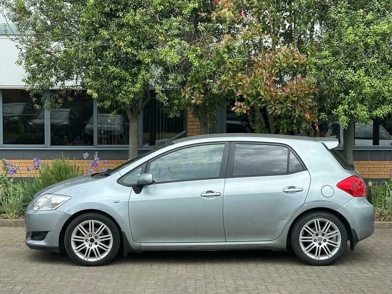 Toyota Auris 1.6 Vvt-i Sr Silver #2