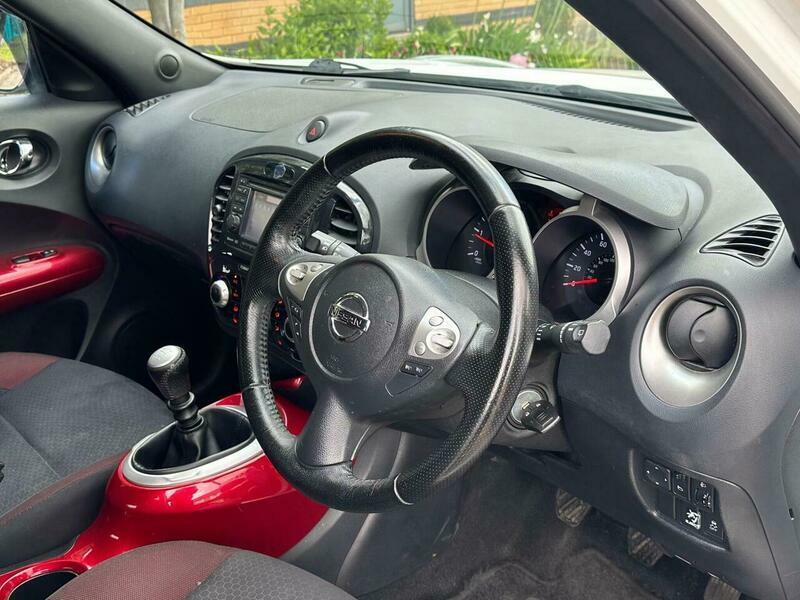 Nissan Juke Tekna Dig-t White #17