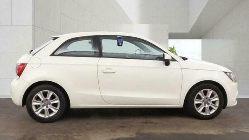 Audi A1 Tdi Sport White #7