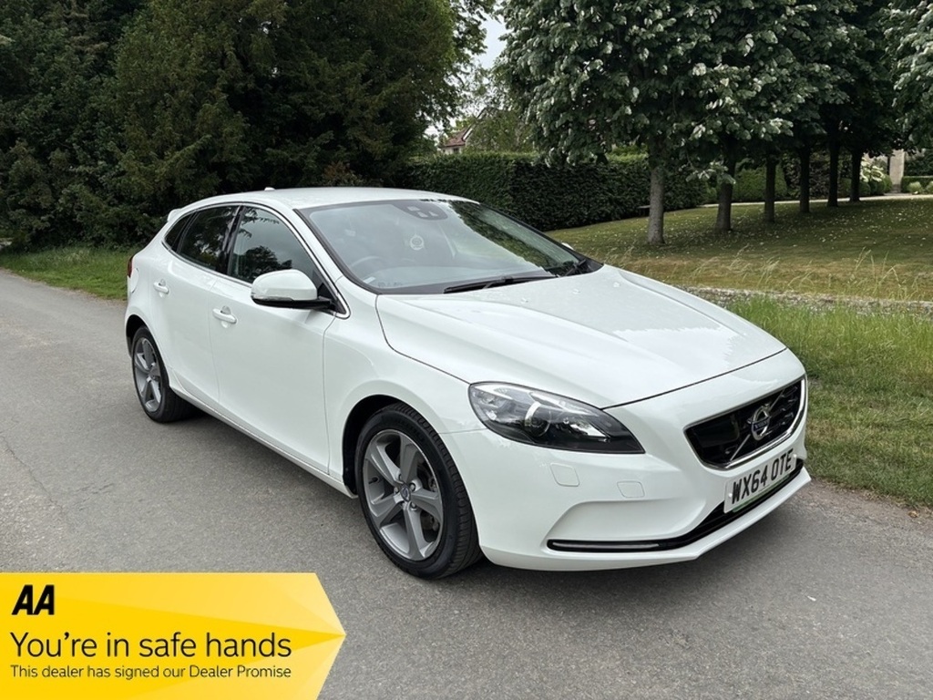 Volvo V40 T4 Se U556464 White