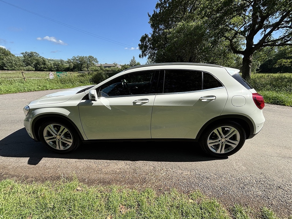 Mercedes-Benz GLA Class Gla 250 4Matic Sport U556615 White #4