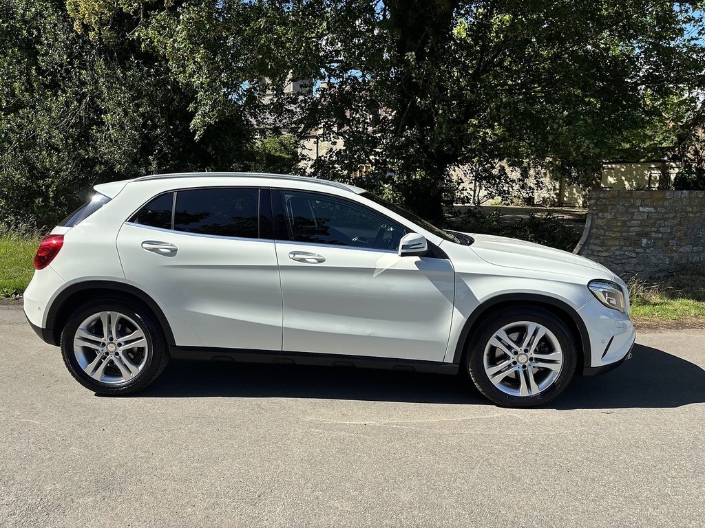 Mercedes-Benz GLA Class Gla 250 4Matic Sport U556615 White #5