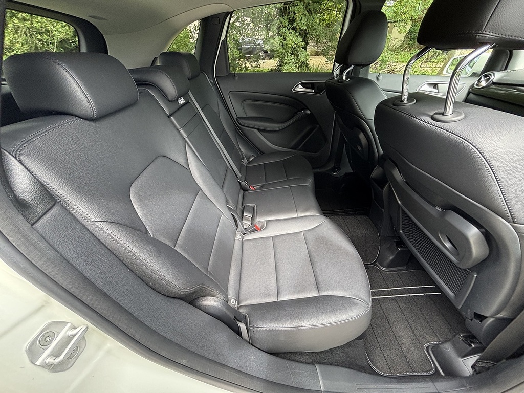 Mercedes-Benz B Class Hatchback Mpv 2011 - 2015 201414 Black #24