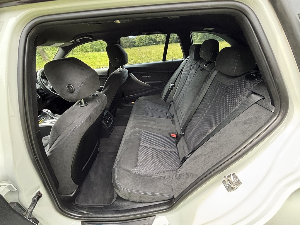 BMW 3 Series Sport White #21