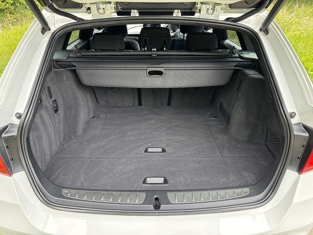 BMW 3 Series Sport White #24