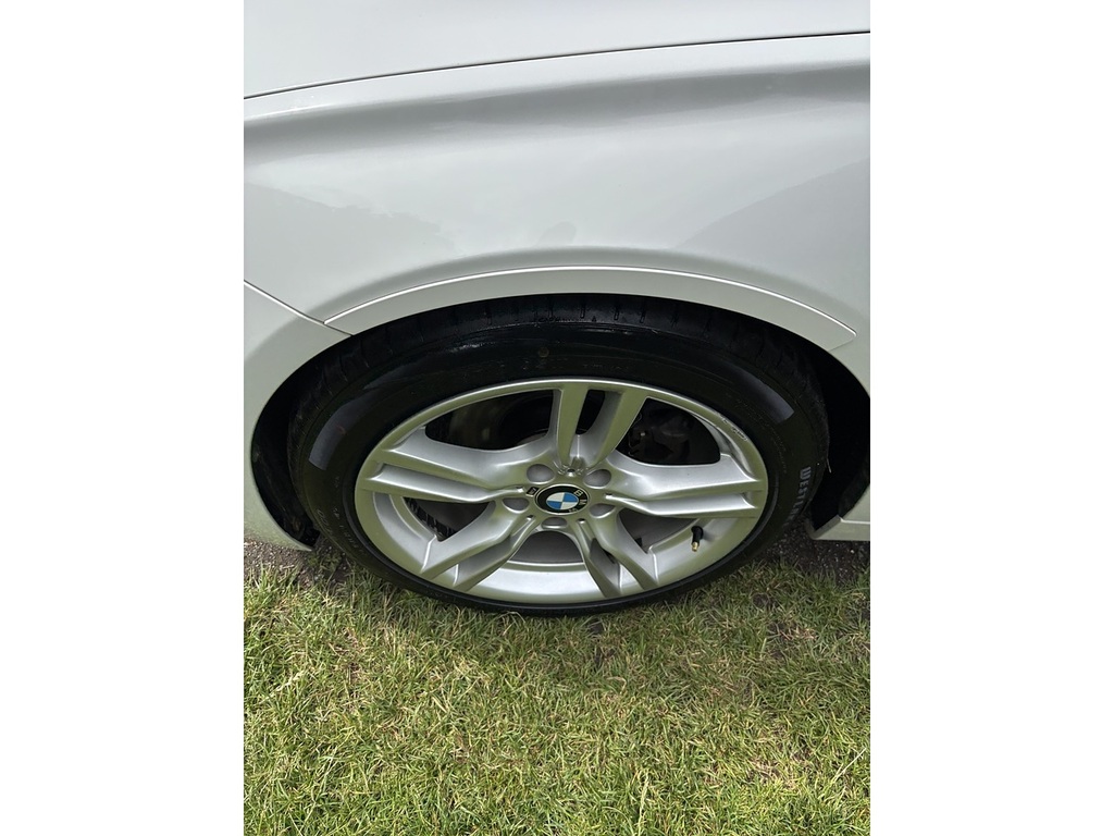 BMW 3 Series Sport White #10