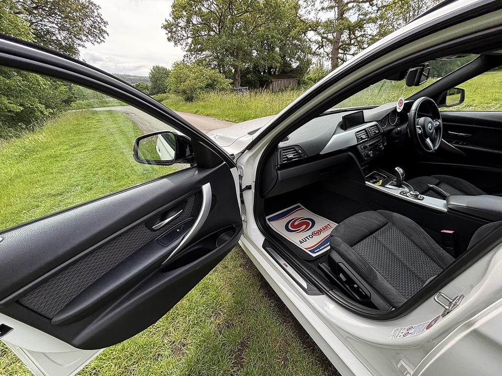 BMW 3 Series Sport White #18